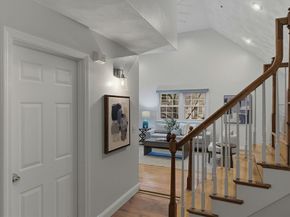 5 Aspen Cir, Bedford MA 01730