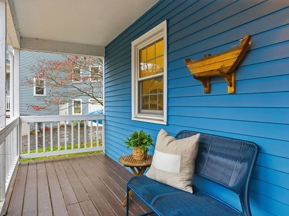 5 Aspen Cir, Bedford MA 01730