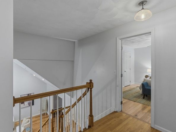 5 Aspen Cir, Bedford MA 01730