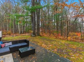 5 Aspen Cir, Bedford MA 01730