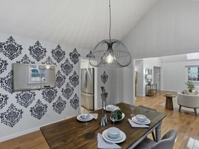 5 Aspen Cir, Bedford MA 01730