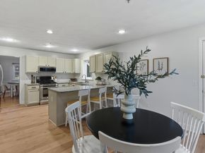 5 Aspen Cir, Bedford MA 01730