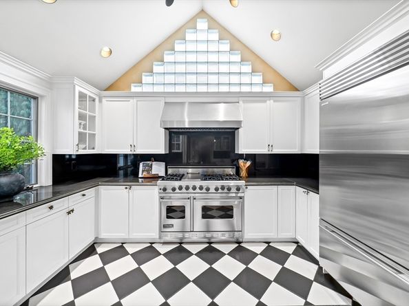 35 Glen Grn, Winchester MA 01890