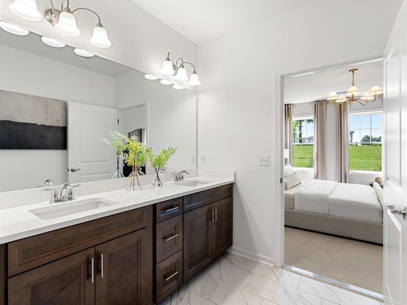 320 Martins Landing 107, North Reading MA 01864