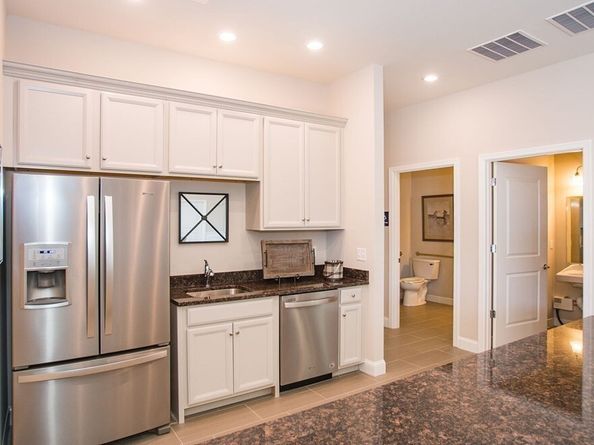 320 Martins Landing 107, North Reading MA 01864