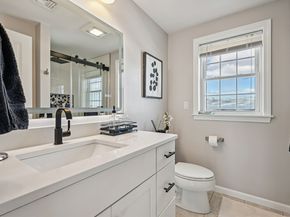 43 Gedney Dr, Peabody MA 01960