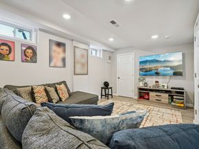 43 Gedney Dr, Peabody MA 01960