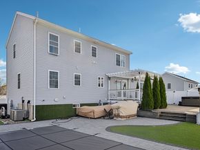 43 Gedney Dr, Peabody MA 01960