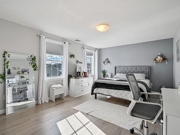 43 Gedney Dr, Peabody MA 01960