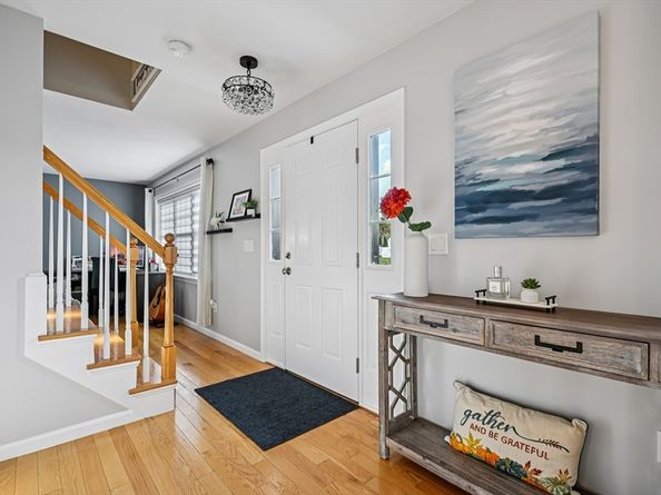 43 Gedney Dr, Peabody MA 01960