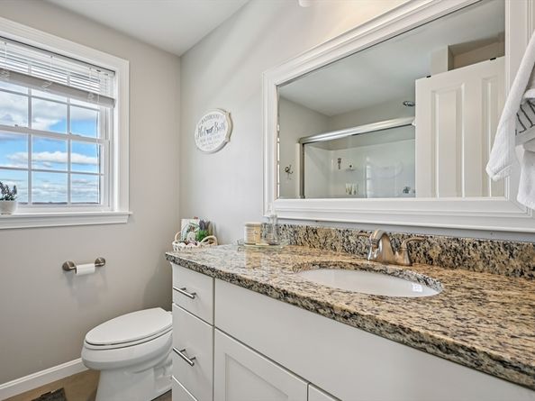 43 Gedney Dr, Peabody MA 01960