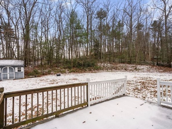 62 Allen Rd, Sturbridge MA 01566