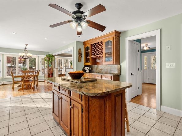 62 Allen Rd, Sturbridge MA 01566