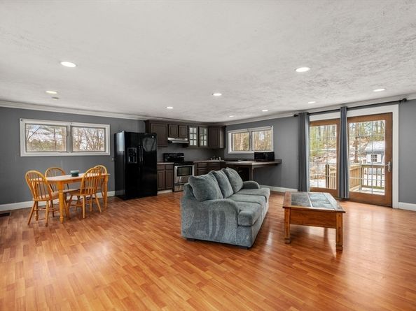 62 Allen Rd, Sturbridge MA 01566