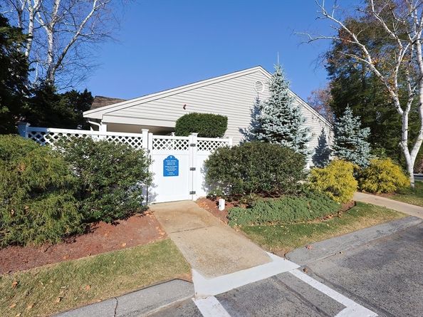 24 Weatherly Drive 1, Salem MA 01970