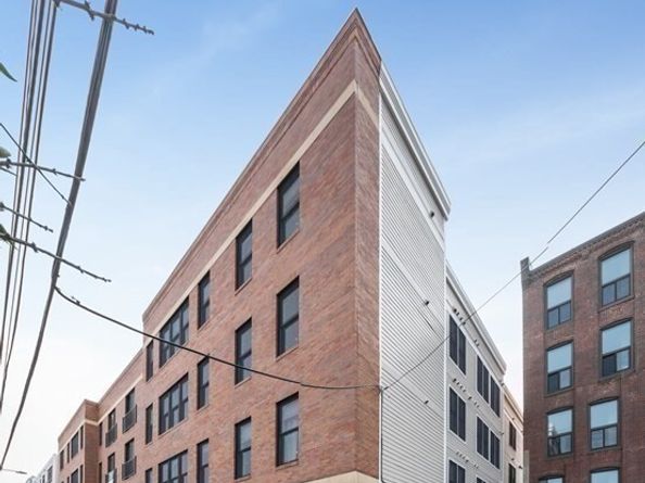 340 West 2nd Street U19, Boston MA 02127