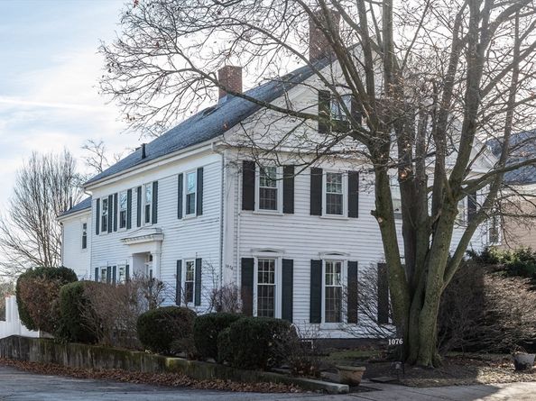 1076 Adams St, Boston MA 02124