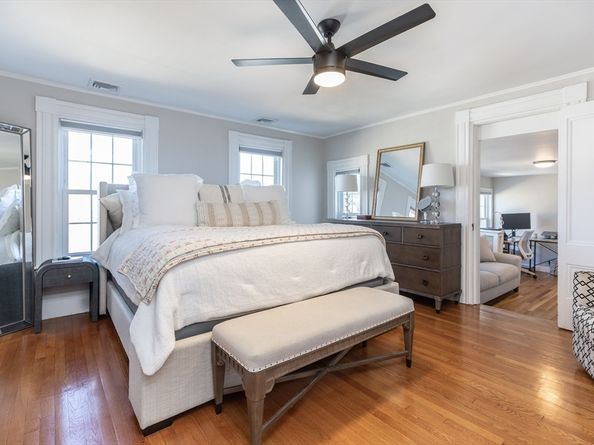 1076 Adams St, Boston MA 02124