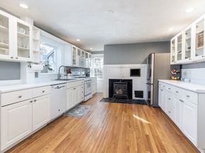 1076 Adams St, Boston MA 02124