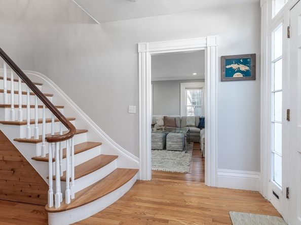 1076 Adams St, Boston MA 02124