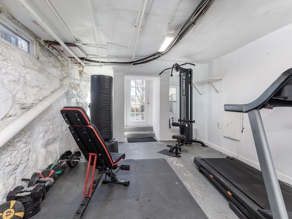 1076 Adams St, Boston MA 02124