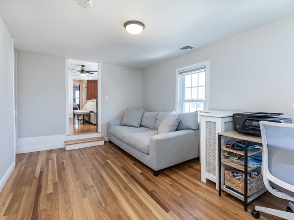 1076 Adams St, Boston MA 02124