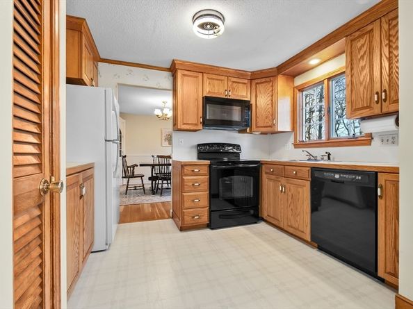 4 Briarwood Drive, Danvers MA 01923