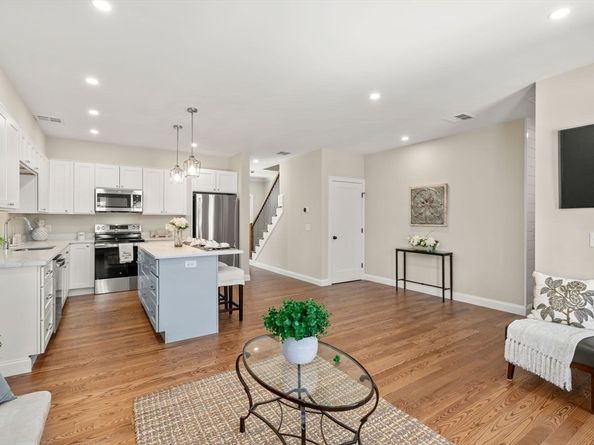 30 Danielles Way, Worcester MA 01606