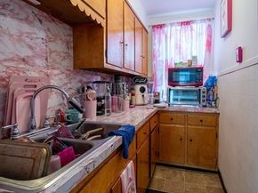 78 Gage St, Worcester MA 01605