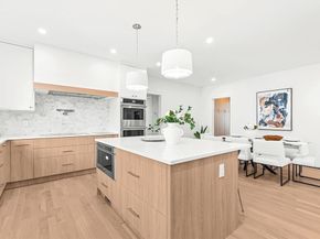 8 Oakdale Ave, Wellesley MA 02482