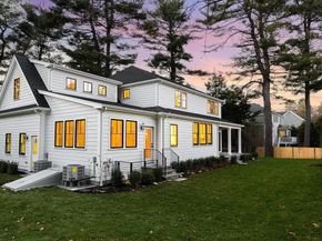 8 Oakdale Ave, Wellesley MA 02482