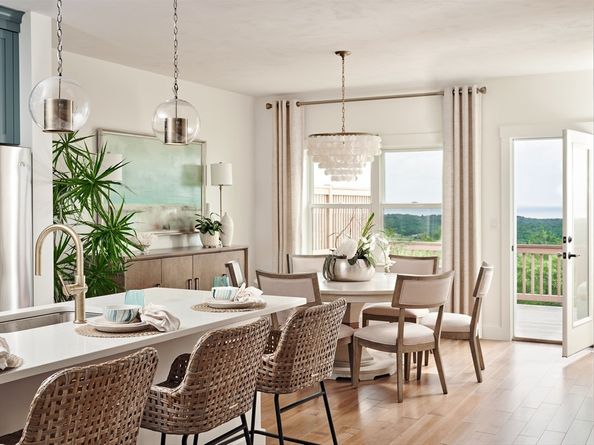 44 Outlook East 44, Plymouth MA 02360