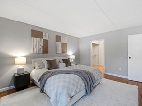 50-56 Broadlawn Park 221, Boston MA 02467