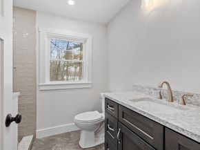 525 Lindell Ave, Leominster MA 01453