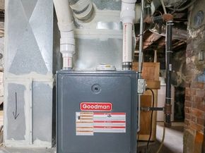 98 Safford St, Quincy MA 02171