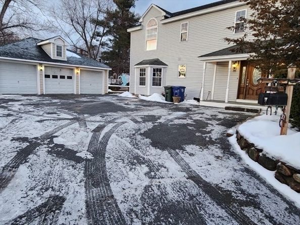 113 Pleasant Street, Leominster MA 01453