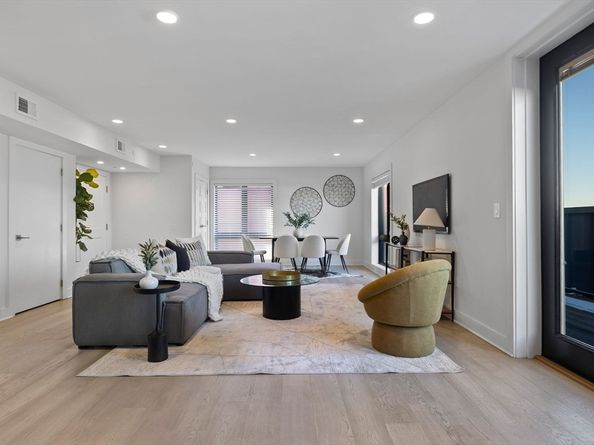 85 Willow Court PH501, Boston MA 02125