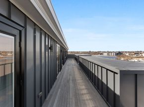 85 Willow Court PH501, Boston MA 02125