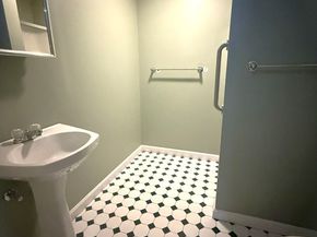 10 Indian Point Rd, Webster MA 01570