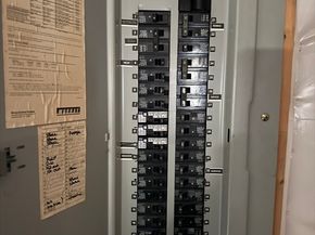 10 Indian Point Rd, Webster MA 01570