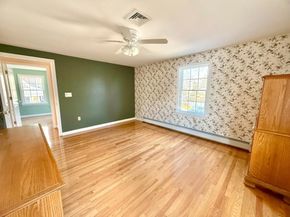 10 Indian Point Rd, Webster MA 01570