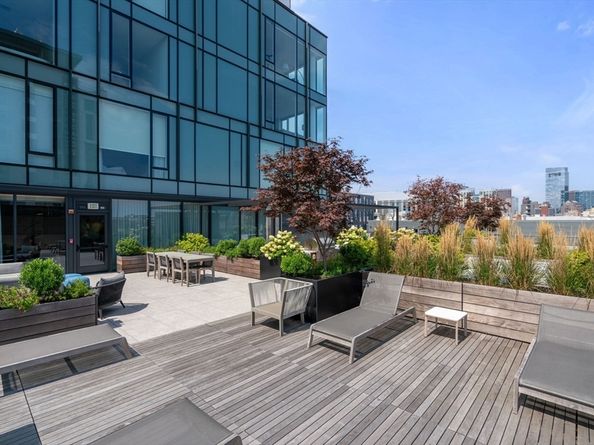 380 Harrison Ave 1118, Boston MA 02118