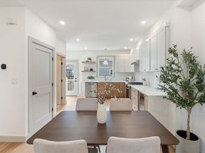 54 Oak St 54, Somerville MA 02143