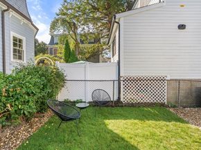 54 Oak St 54, Somerville MA 02143