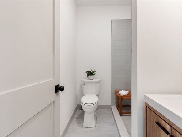 54 Oak St 54, Somerville MA 02143