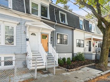 54 Oak St