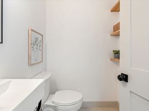 54 Oak St 54, Somerville MA 02143