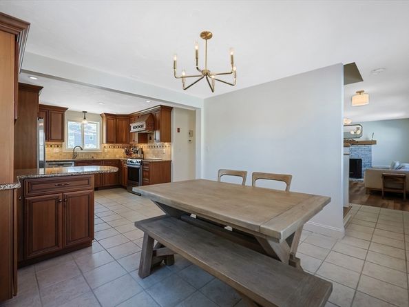 10 Eliab Latham Way, East Bridgewater MA 02333