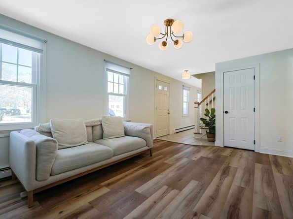 10 Eliab Latham Way, East Bridgewater MA 02333