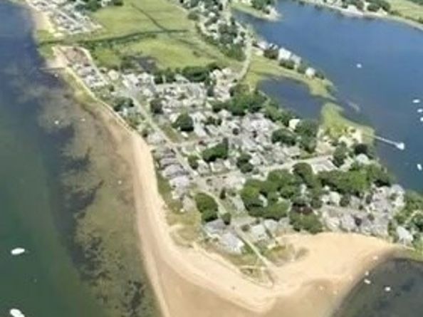 11 Turner Ave, Wareham MA 02571
